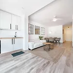 Townhouse Arcos Patio Pool Charming Apartman