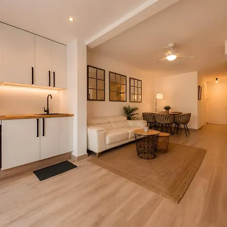 Townhouse Arcos Patio Pool Charming アパート